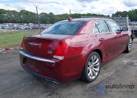2018 Chrysler 300 Touring L из США, поврежденный, VIN 2C3CCAAG9JH262168